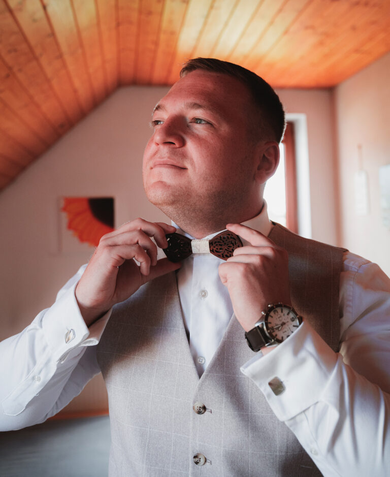 Ženich si váže motýlka, Mlýn vodníka Slámy