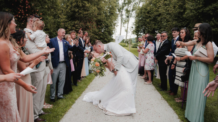 Ženich zaklání nevěstu ve špalíru, Háj ve Slezsku